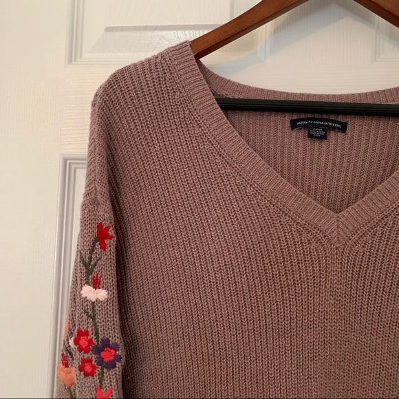 Floral Embroidered V Neck Sweater - Picture 4 of 4